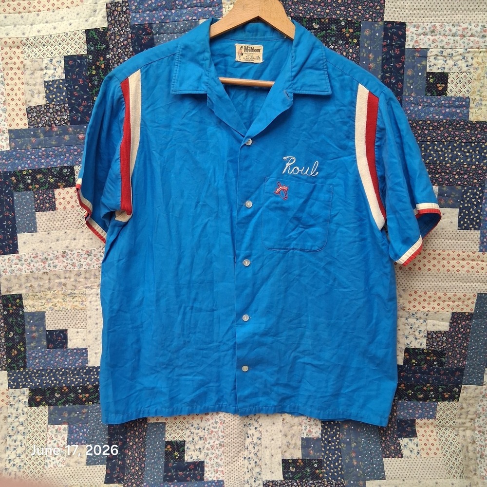True Vintage 1960s 60s Hilton Single Needle Bowling Shirt Size Large Blue